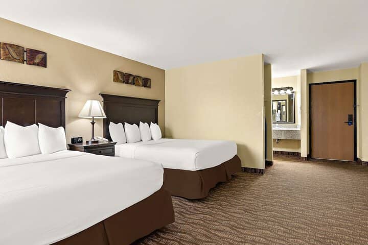 Room 4 of 58