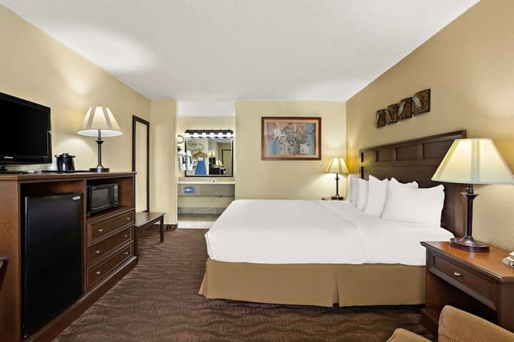 Room 17 of 58